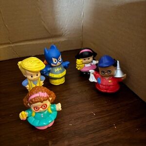 Mattel /Fisher Price 5 Assorted Little People Figures :  $8